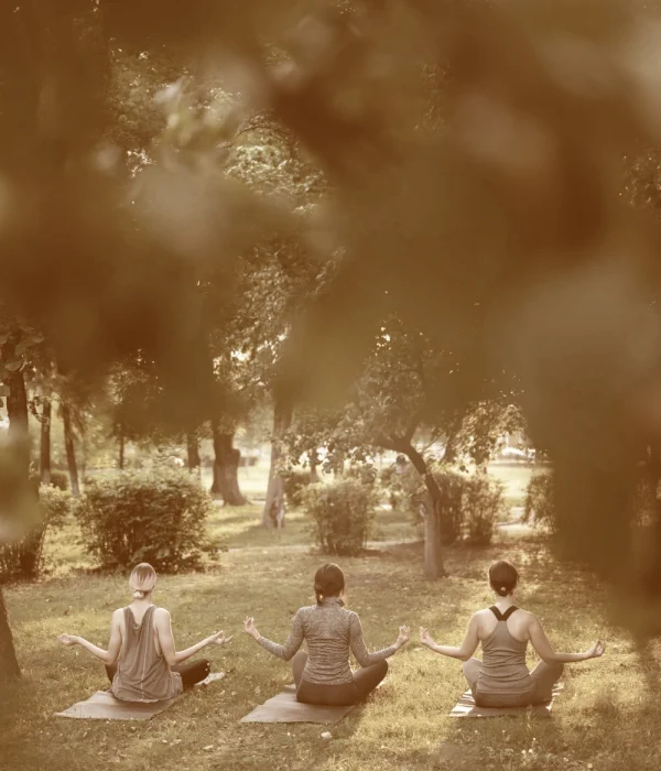 full-shot-women-meditating-outdoors (2)